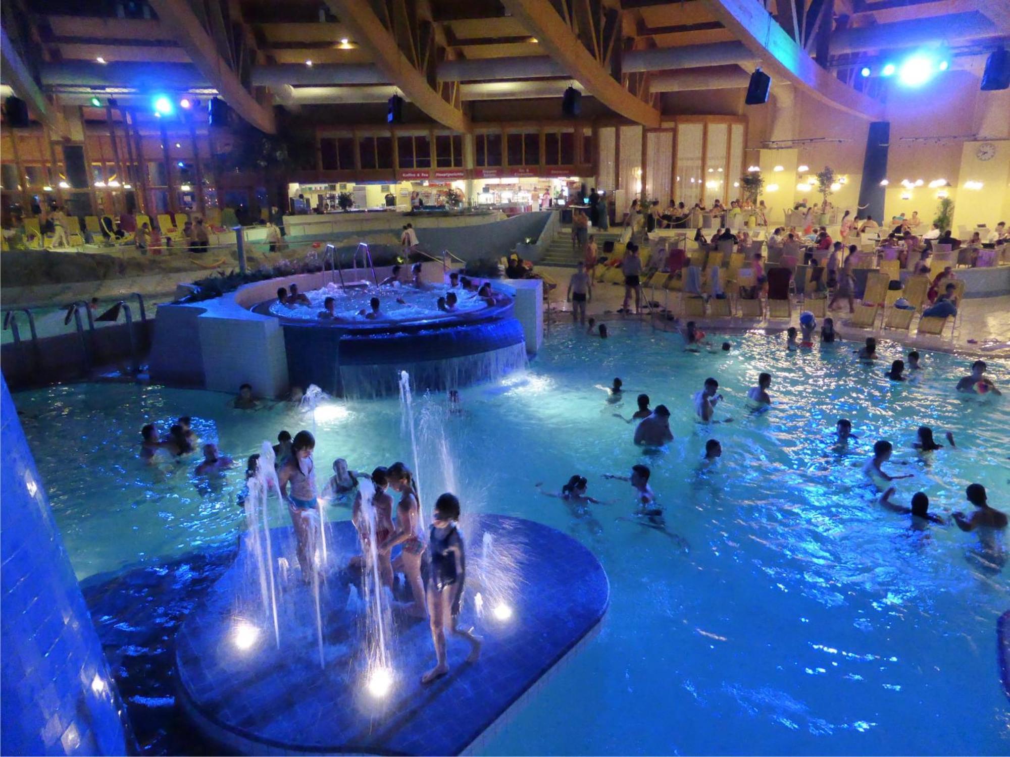 Ferienpark Templin Direkt Neben Der Naturtherme Extérieur photo